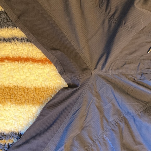 Lululemon - Picture 4 of 4